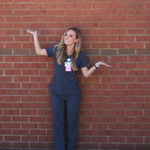 Cherokee infinity scrubs xs